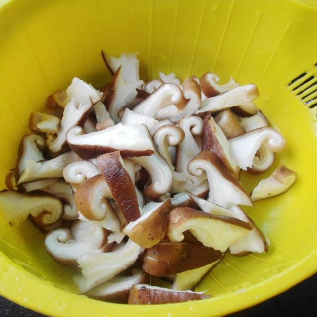 香菇怎么切(香菇怎么切丁)