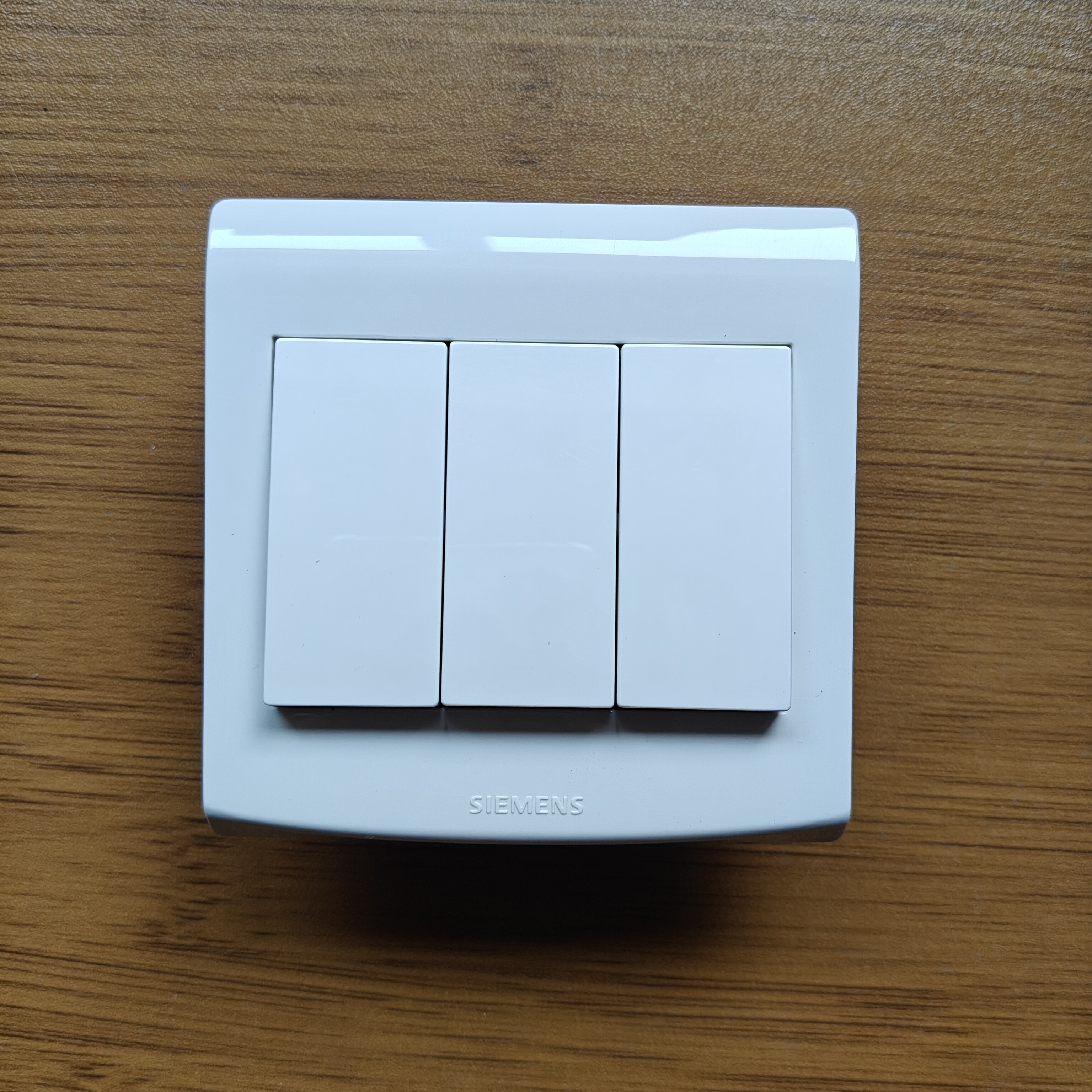 插座开关品牌排行前十名(墙壁插座开关品牌排行前十名)