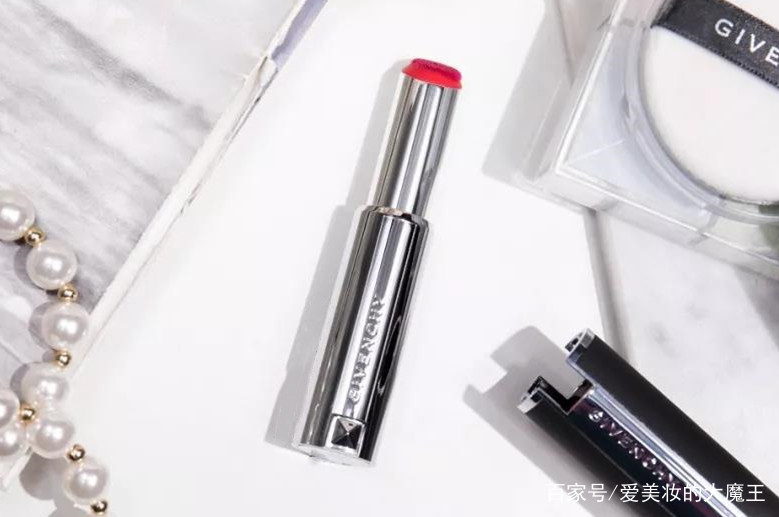 口红为什么不能随便送(最打动女人心的7个礼物)