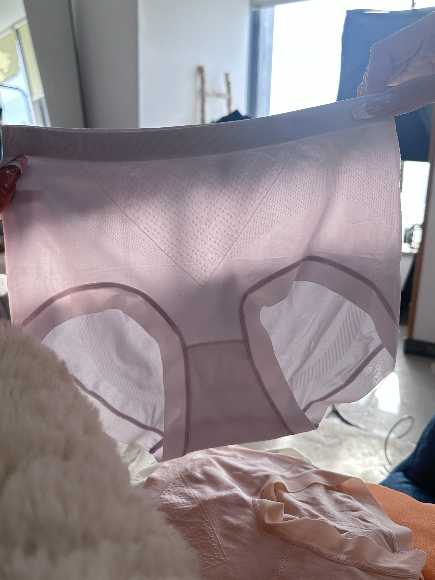 美女漏下毛内裤图片(美女漏下毛内裤图片大全)