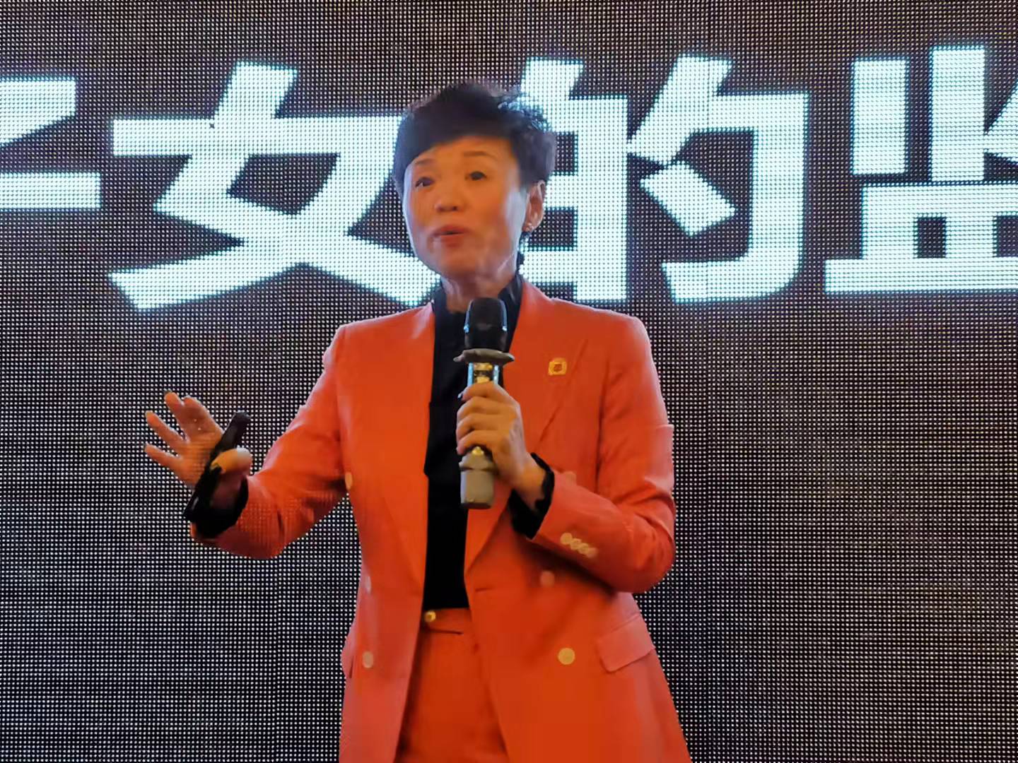 瞿玮个人资料简介(瞿玮个人资料简介及家世)