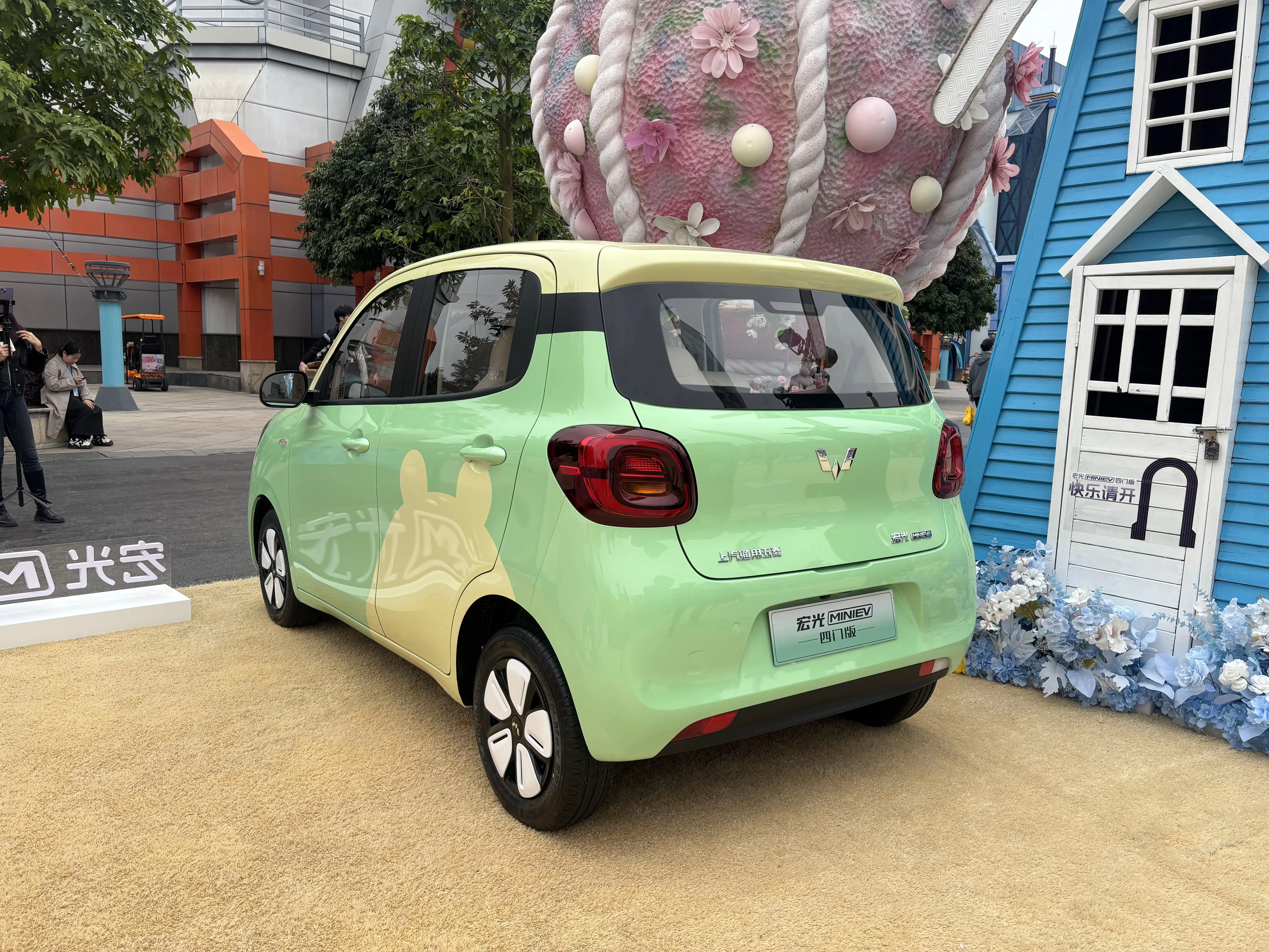 五菱迷你mini新款报价和图片(五菱迷你mini新款报价和图片大全)
