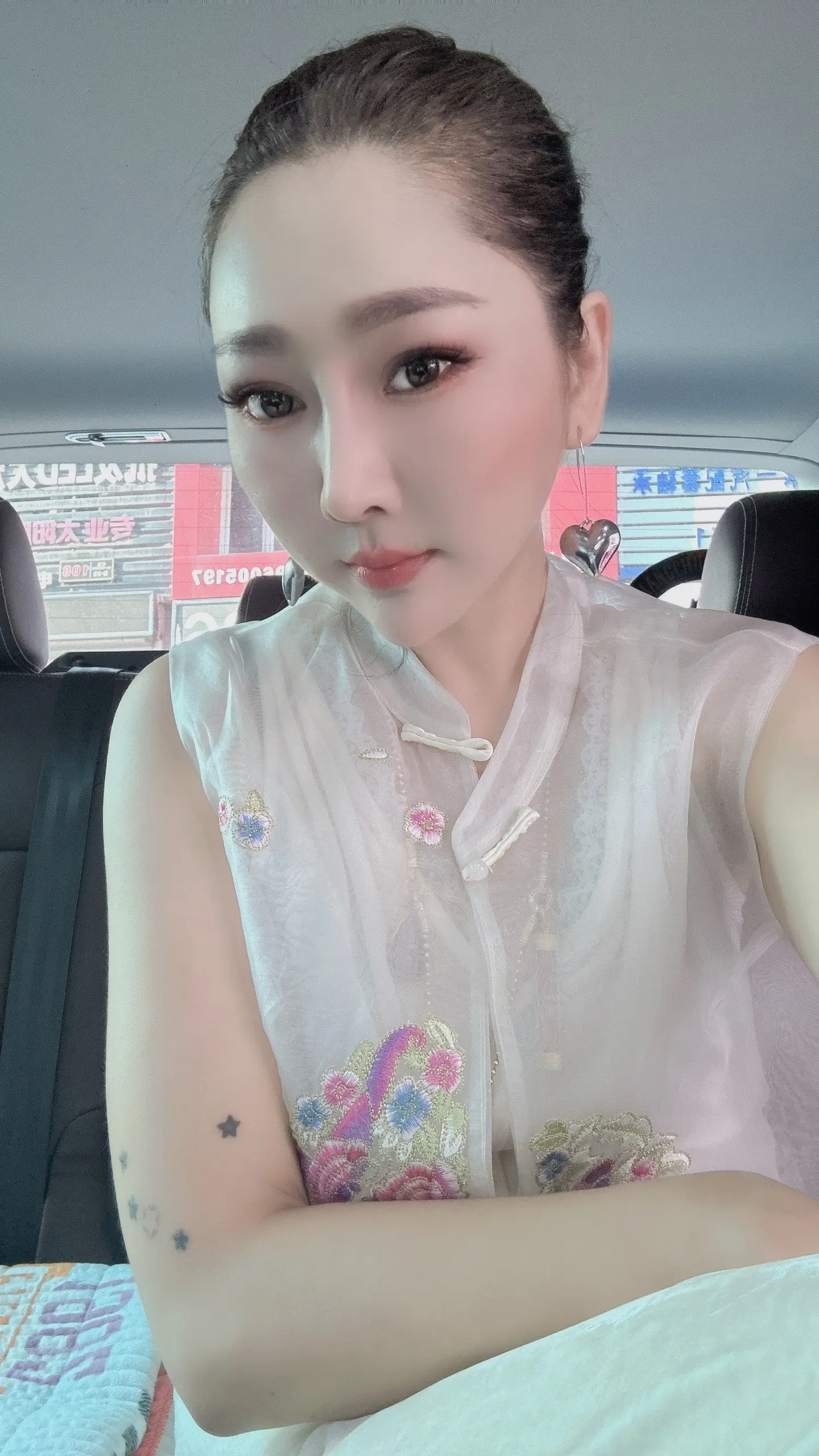 任柯诺的妻子是谁(任柯诺的妻子是谁扮演的)