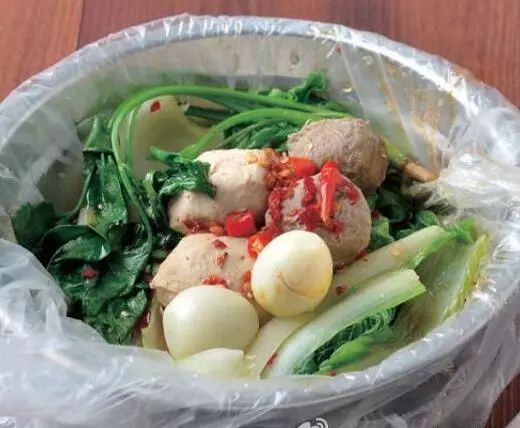 用红塑料袋把破碗包起来扔掉(用红塑料袋把破碗包起来扔掉大年初六)